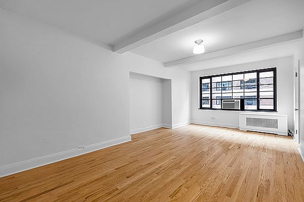 1st image of 307 E 44th St APT 912