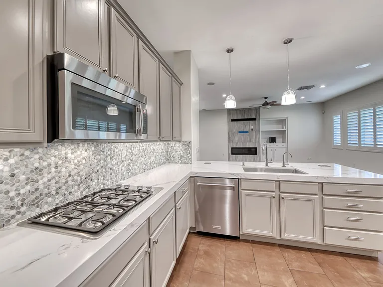 2122 Mooreview St #1 — Photo 11