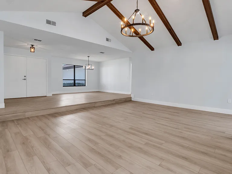 4907 Parson Brown Ln — Photo 8