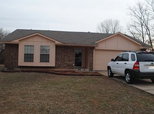 2016 SW 7th St, Newcastle, OK 73065