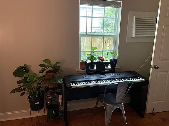 4th image of 522 Tricou St