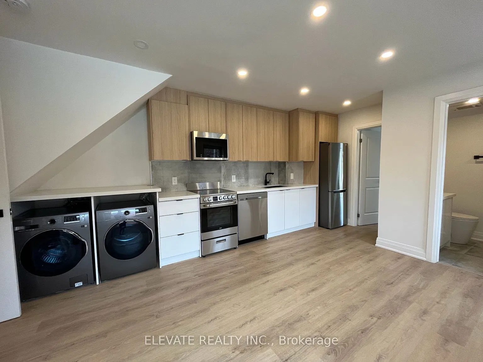 2 bed, $2,500 — Photo 1