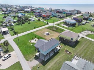 865 S Crystal Beach Rd, Pt Bolivar, TX 77650