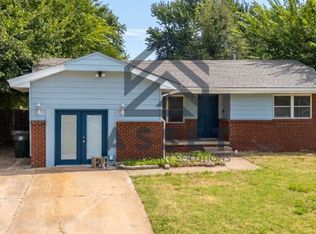 1932 Symphony Ln, Midwest City, OK 73130