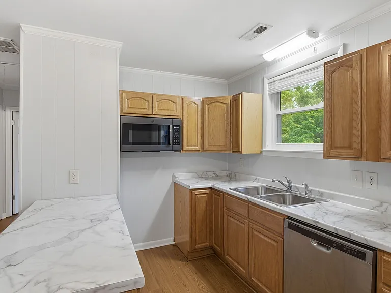 7222 Timberlane Dr — Photo 6