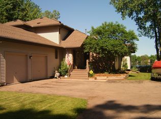 5896 Shaw St, Haslett, MI 48840