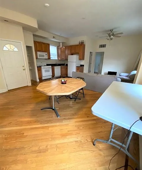 2305 W Grand Ave #2-F — Photo 4