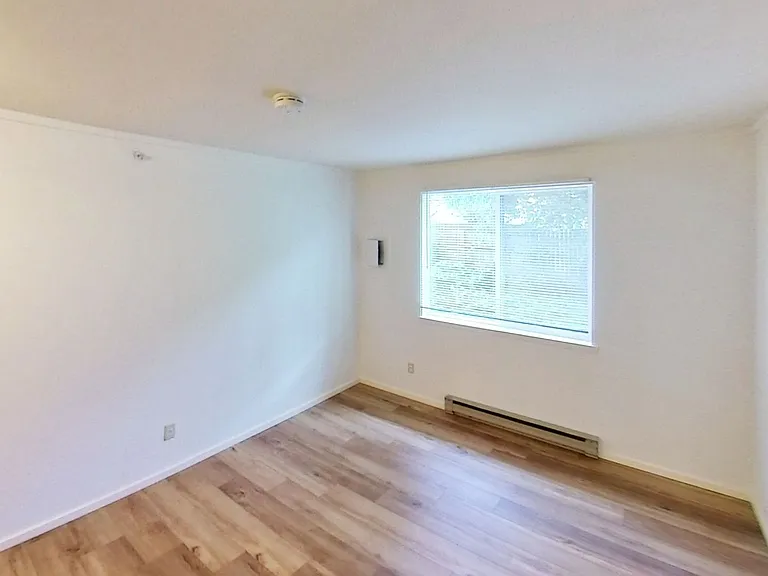 Kendal Court Apartments, 2 Bedroom, 1 Bathroom Apartments for Rent! — Photo 42
