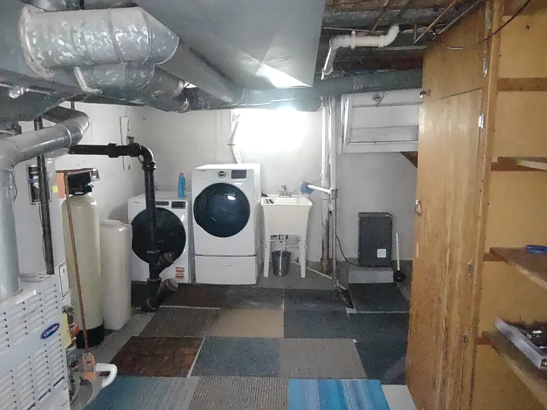 220 Monteray Ave — Photo 36