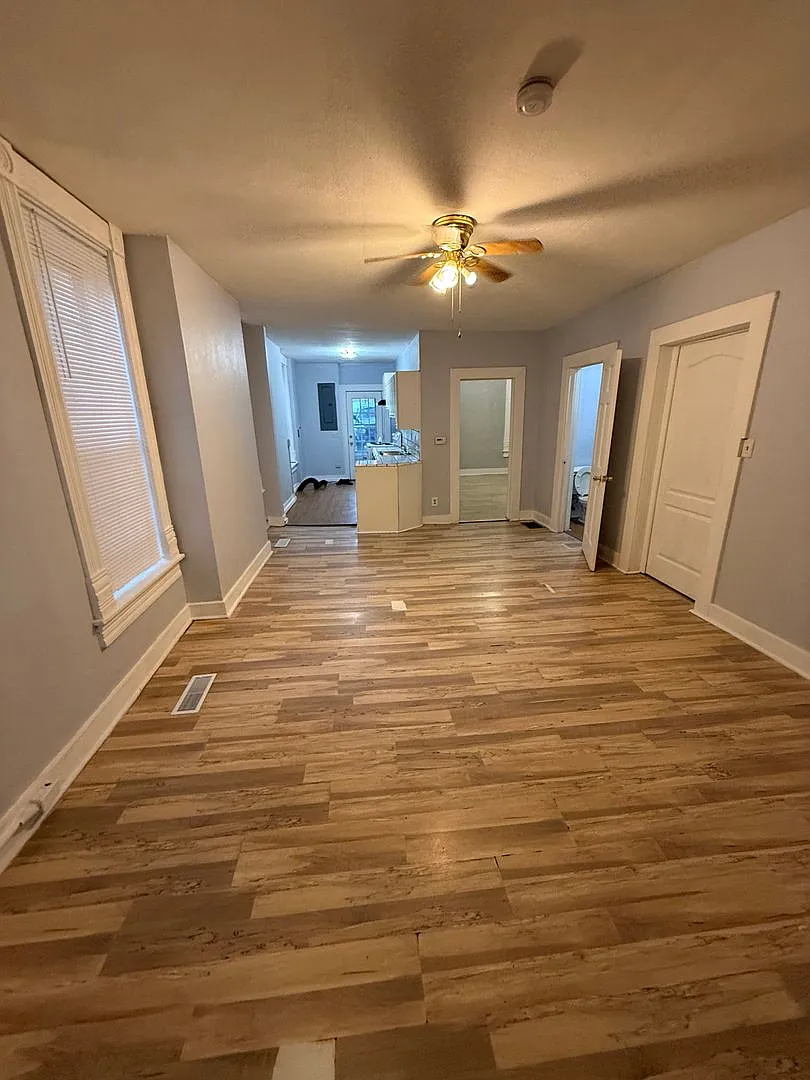 1332 Buchanan Ave. St. Joseph, MO 64501 — Photo 1
