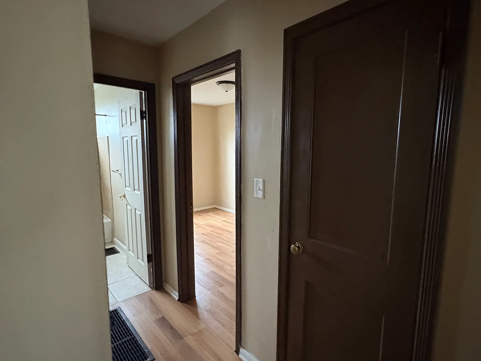 2 bed, 750 sqft, $1,250 — Photo 4