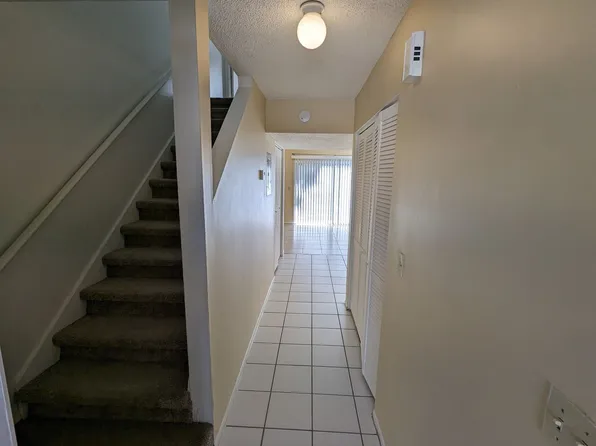 Spacious 2 Bed 2 Bath Apartment For Rent In Orlando, Fl Near Ucf, 12128 Napiers Cir, Orlando, FL 32826