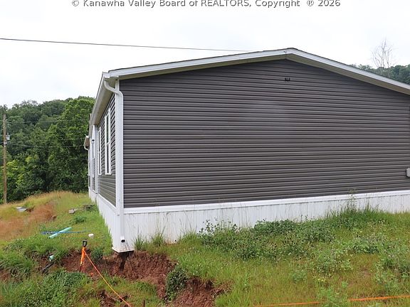 3rd image of 972 Dairy Rd