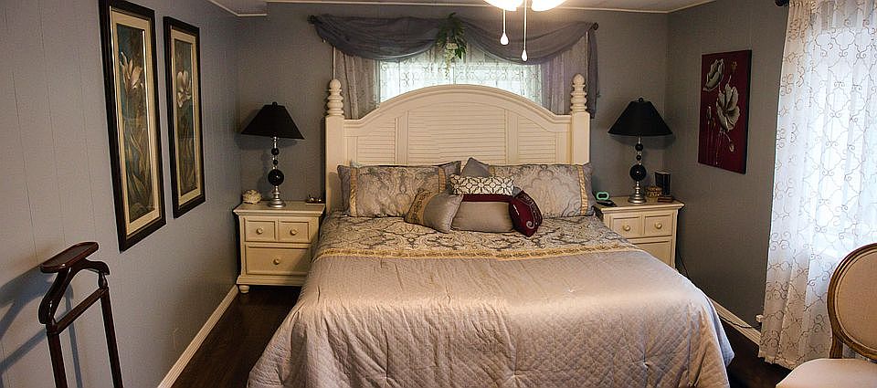 Master bedroom 