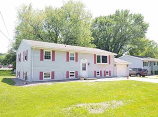1708 1st Ave #A, Rapids City, IL 61278
