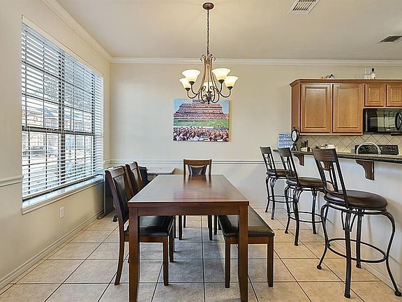 3rd image of 208 Forest Dr #208
