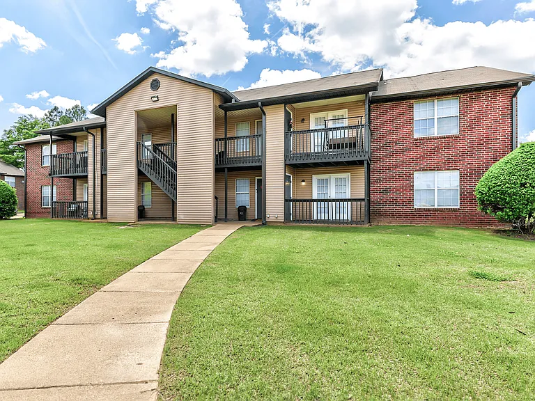 The Waverly Apartments — Photo 45