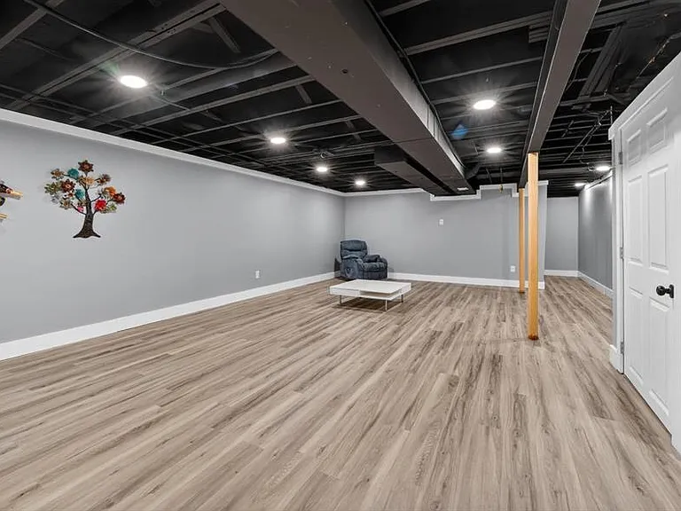 45925 Ashwood Ln — Photo 18