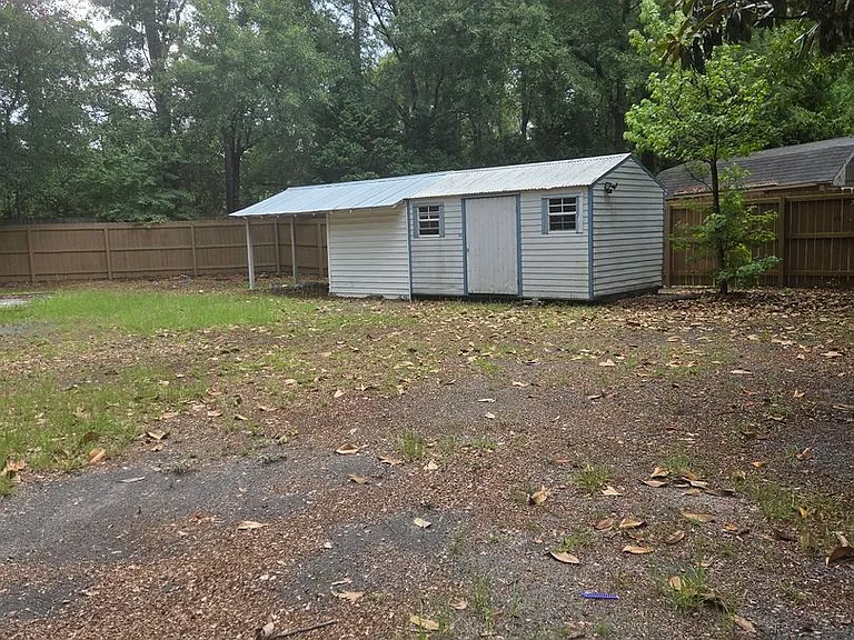 907 Canyon Ct — Photo 23