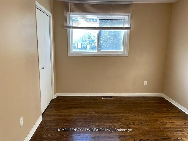 70 Beswick Dr — Photo 17