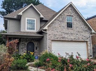 2423 Throckmorton St, Dallas, TX 75219