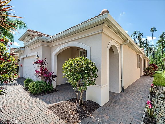 3rd image of 10427 Prato Dr