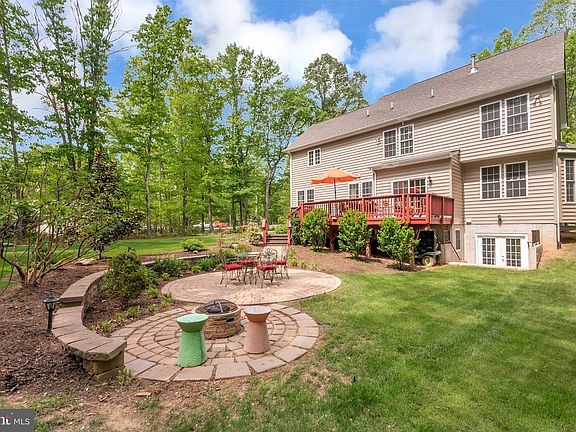 back yard that is great for hosting get togethers