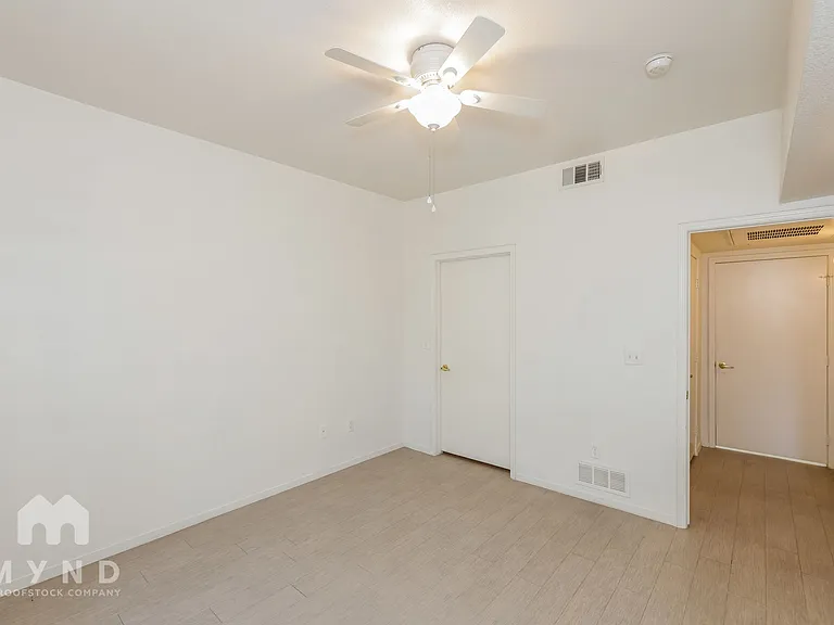 9620 W Russell Rd #1125 — Photo 15