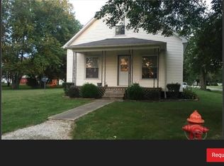 423 Griffin St, Nokomis, IL 62075
