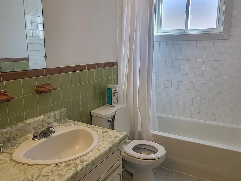 265 Macdonnell St #3 — Photo 10