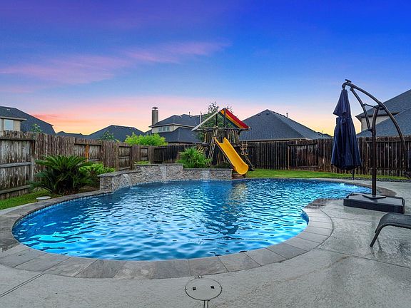 2nd image of 5807 Chaste Ct