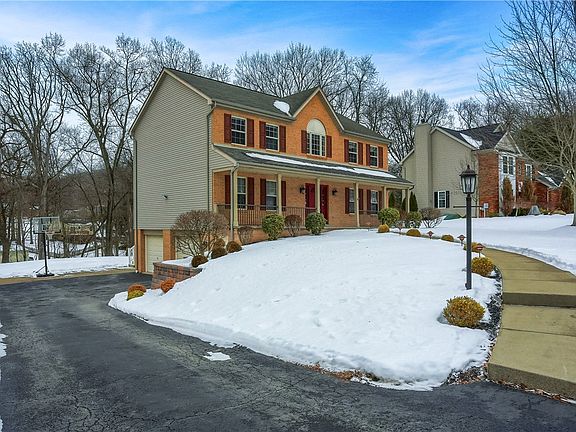 2nd image of 251 Saint Leonards Ln