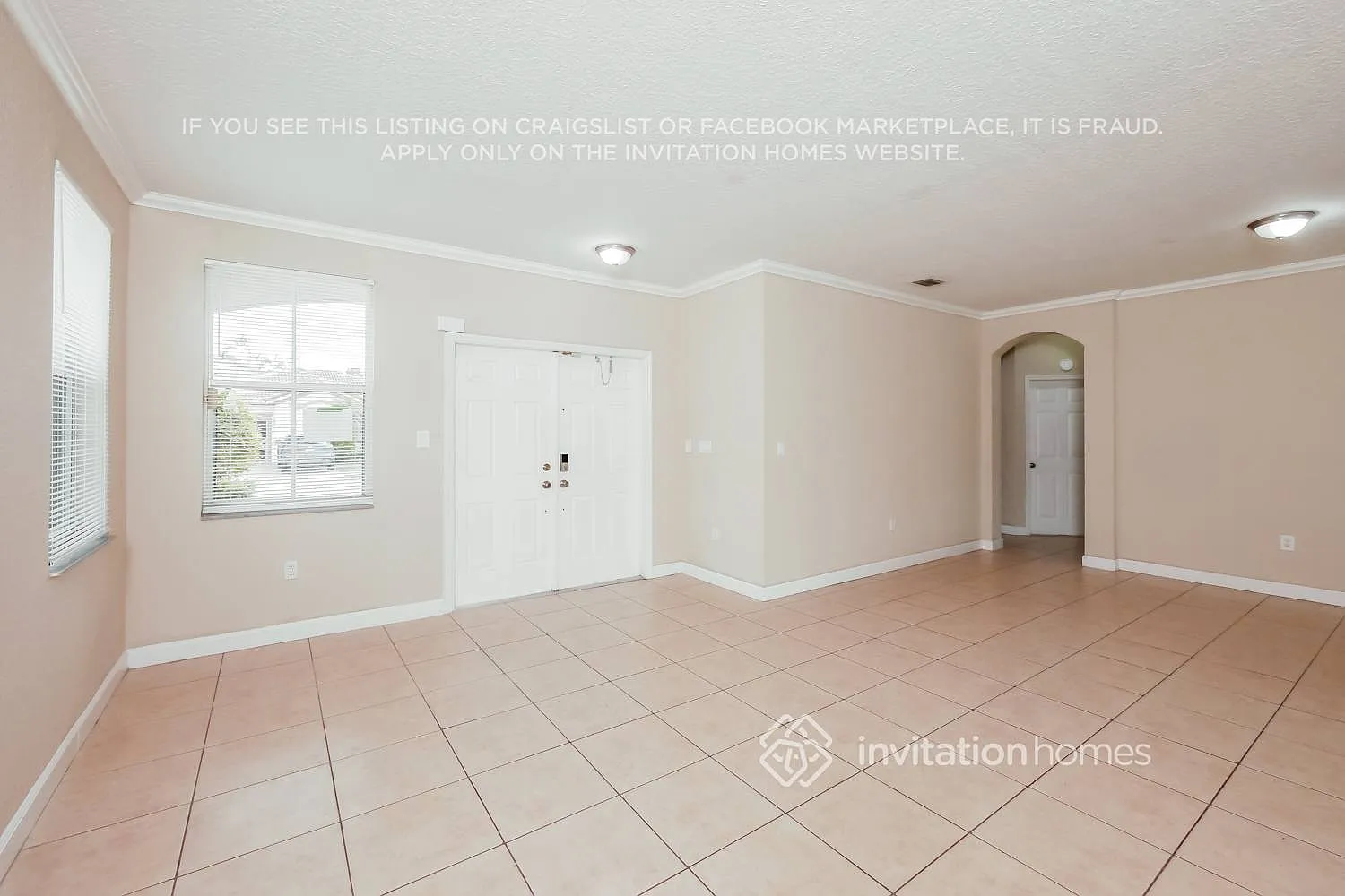 8013 NW 198th St Hialeah, FL 33015 — Photo 4