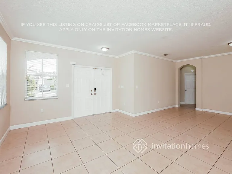 8013 NW 198th St — Photo 4