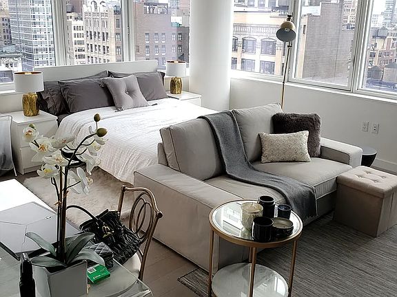 2nd image of 42 W 33rd St APT 22E