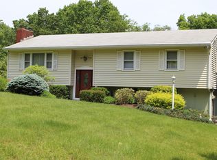 122 Charwill Dr, Clinton Corners, NY 12514