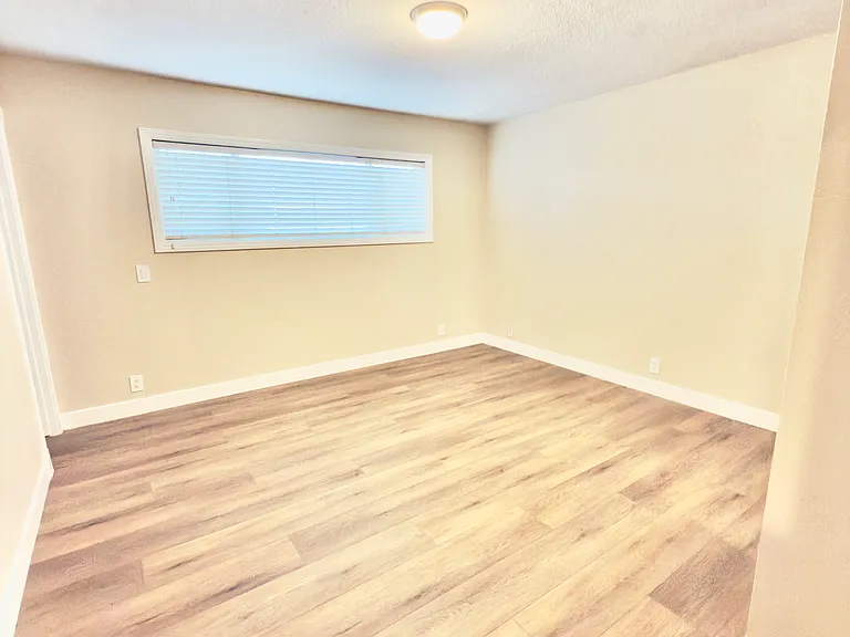 9696 Mariposa Ave — Photo 15