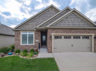 2020 Escalade Rd, Bloomington, IL 61705