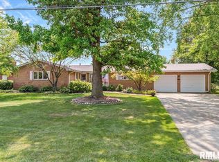 716 W Main St, Rochester, IL 62563