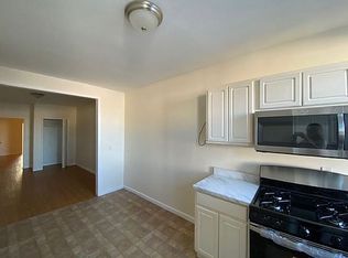 413 Woodward Ave APT 3R, Ridgewood, NY 11385