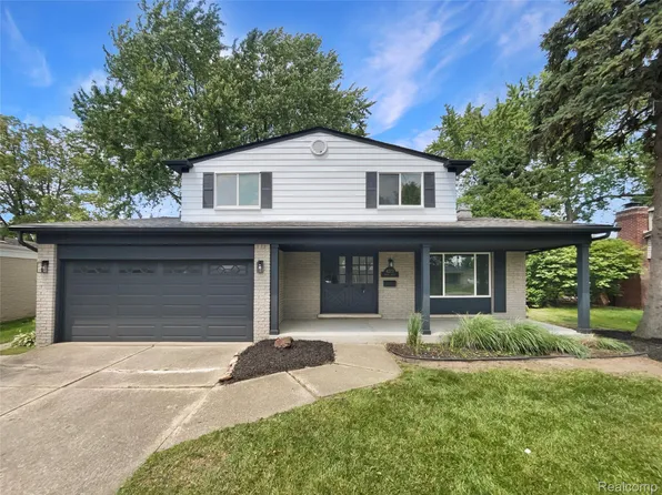 4273 Bieber Dr, Sterling Heights, MI 48310