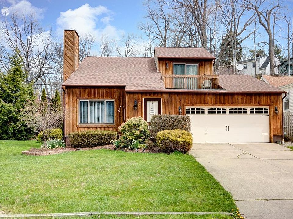1st image of 67 River Dr
