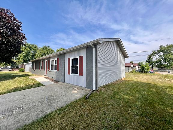 4th image of 803 Holiday Dr