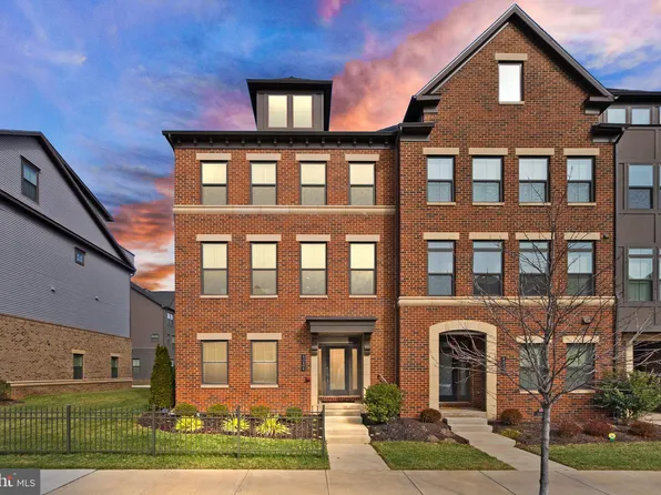 43484 Charitable St, Ashburn, VA 20148