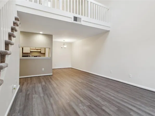 1001 Saint Andrews Way APT B, Chesapeake, VA 23320