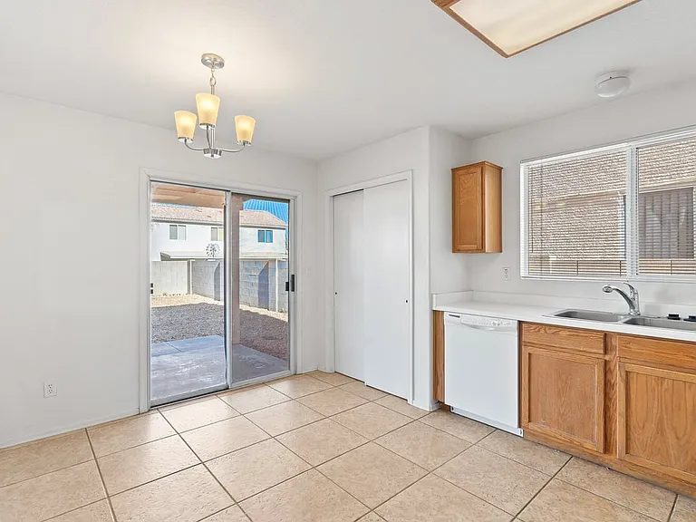8238 S Placita Del Parque — Photo 12