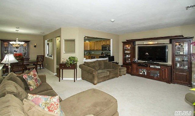 1st image of 45 Victorian Ln