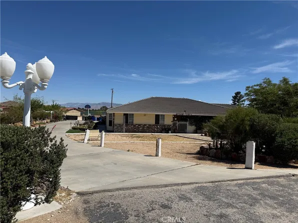 15435 Pirinda Rd, Apple Valley, CA 92307
