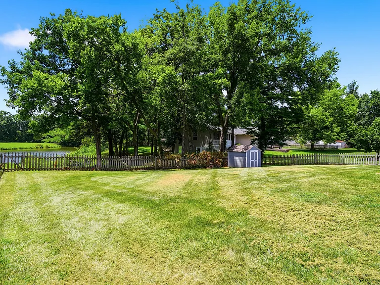 5206 Gasconade Dr — Photo 28