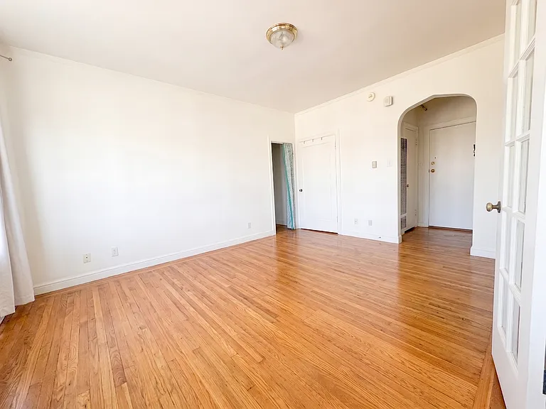 2495 Sutter St #10 — Photo 2